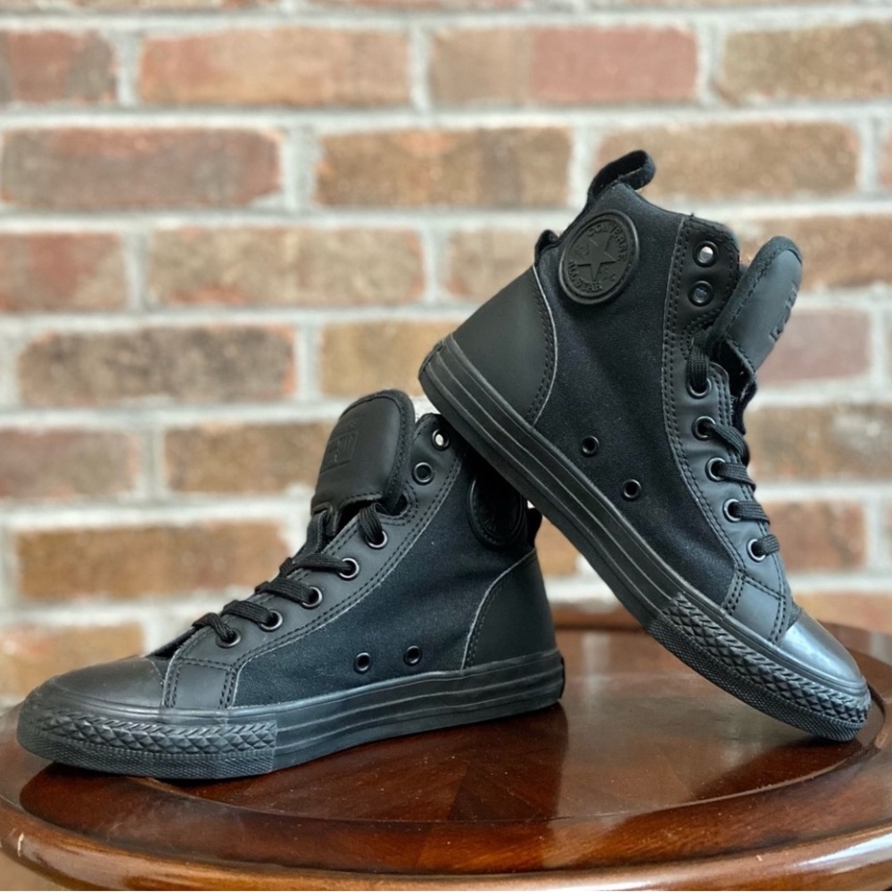 ⭐️NEW⭐️Converse Allstar Padded Hightop Black Monochromatic Sneakers- Jr Sz 2